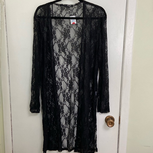 Lace Duster in Black - Picture 1 of 5